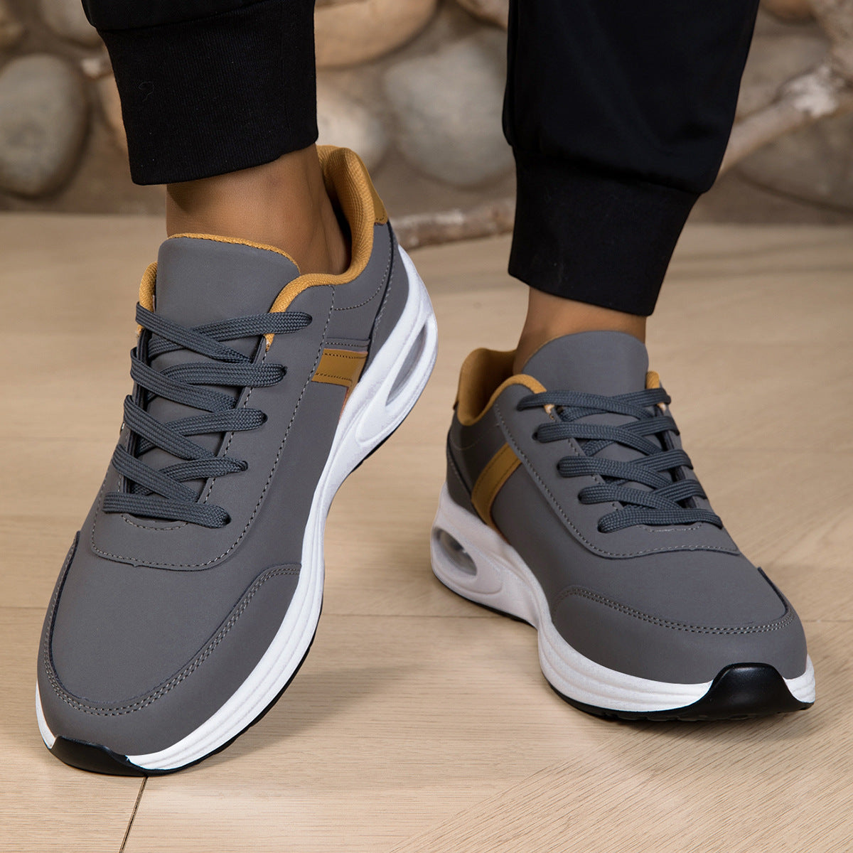 Zapatos ortopédicos cómodos: con soporte para el arco del pie, que alivian el dolor; ligeros, con amortiguación y exterior de piel impermeable.