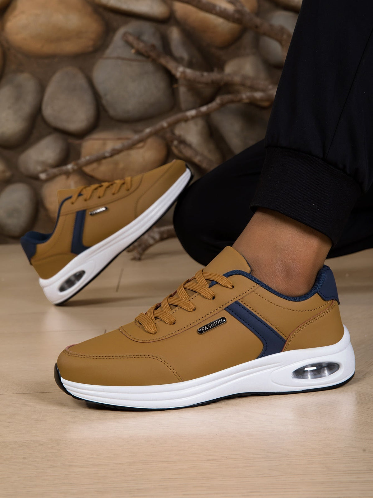 Zapatos ortopédicos cómodos: con soporte para el arco del pie, que alivian el dolor; ligeros, con amortiguación y exterior de piel impermeable.