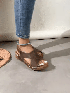 ⏰️Nu rata reducerea noastră de 50%! ✅ Sandale de înaltă calitate 🦶 Model nou de vară - impermeabile și antiderapante 🔴 ușoare și elegante, potrivite pentru orice ocazie.